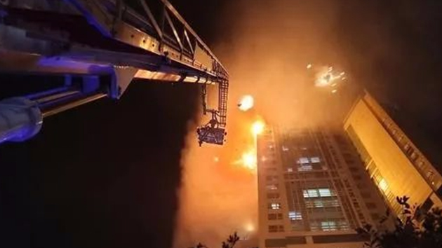 消防知識(shí) 丨 全樓在燃燒！33層建筑深夜起火，高層火災(zāi)到底該如何逃生？